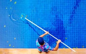 Pool cleaning service rep in Marin County